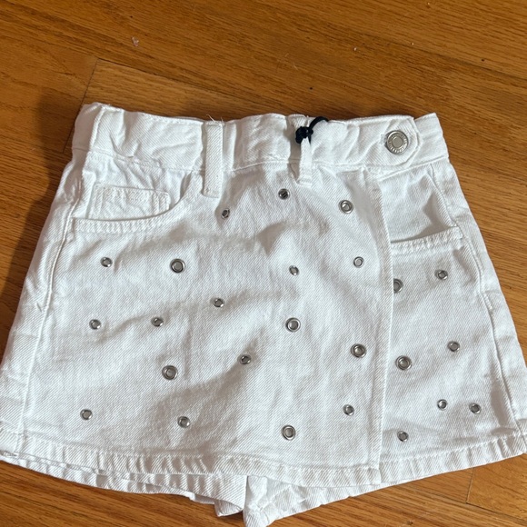 NWT Zara Stylish White Studded Girls Skort Sz 6-7 - Picture 1 of 5